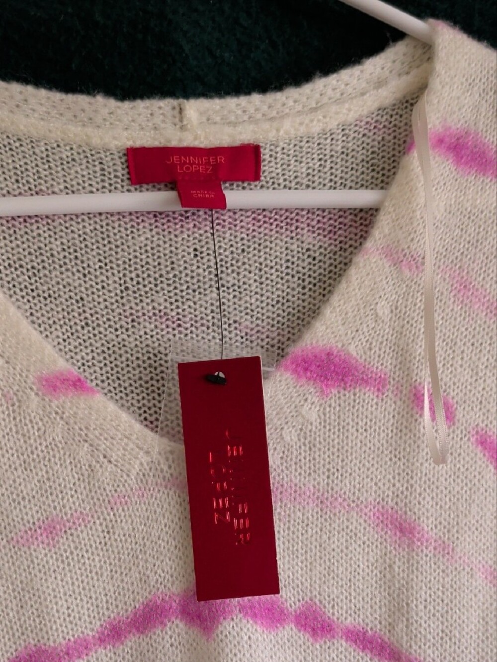 Jennifer Lopez White V-Neck Sweater with Pink Stripes - Picture 6 of 7